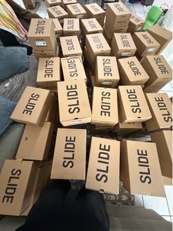 🔌 SINGLES/BULK YEEZY SLIDES🔌