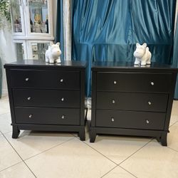 2 Night Stands In Good Condition 