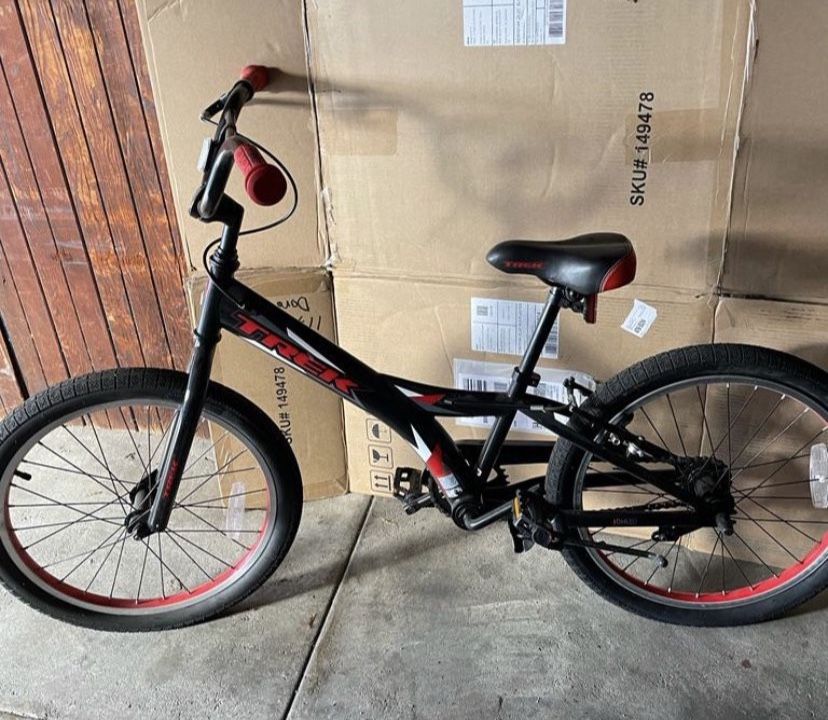 Trek Jet 20 S 20 Dialed Frame Size Trek Black/Viper Red