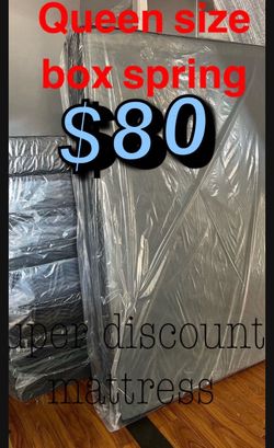Queen box spring new