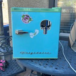 Retro Mini Fridge