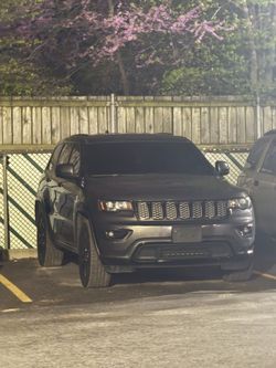 2017 Jeep Grand Cherokee Altitude Sport