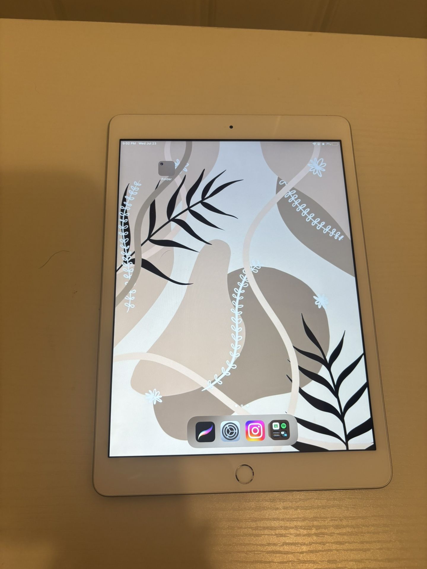 iPad 7th Generation With Apple Pencil