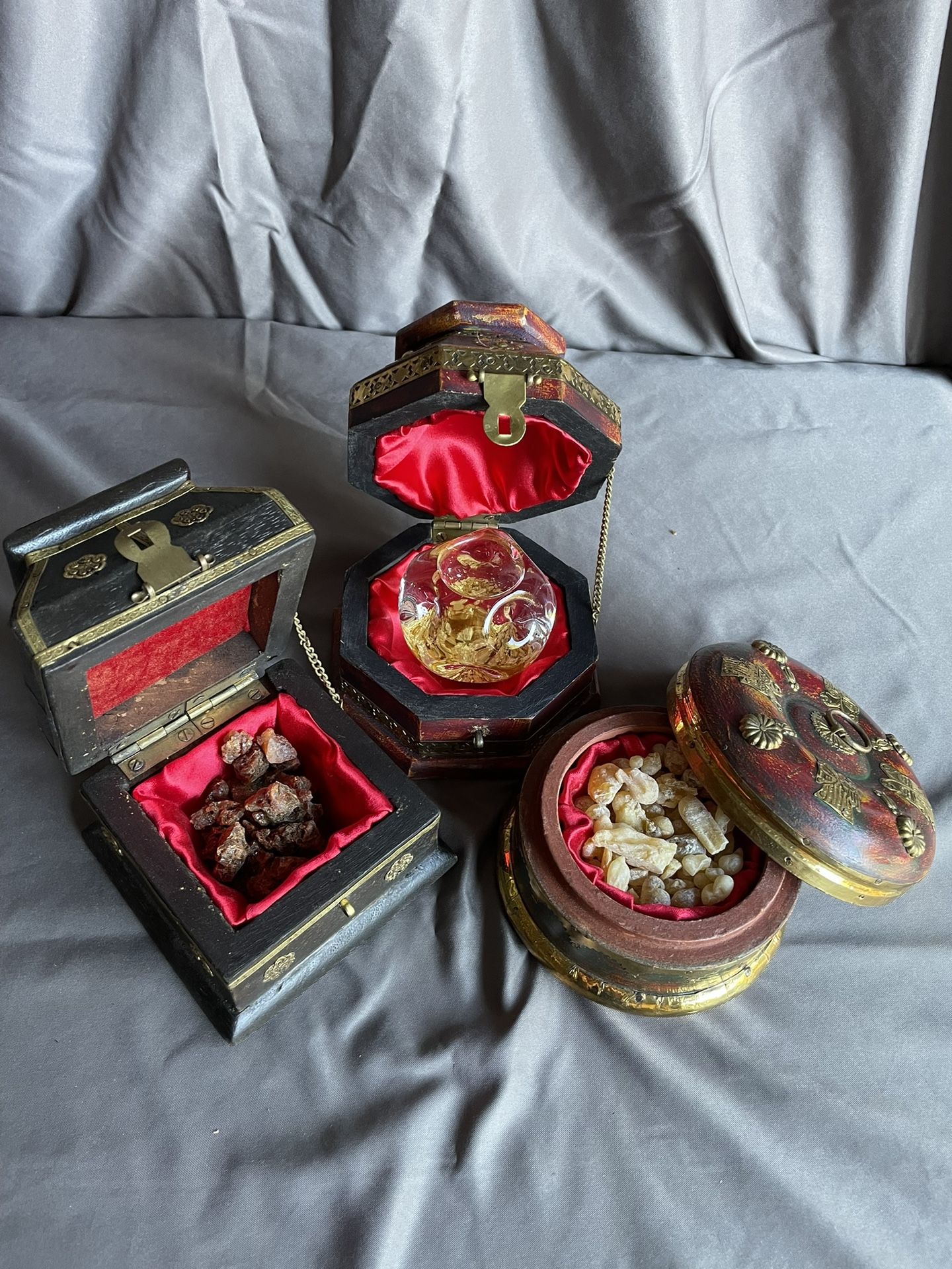 Three Wise Men Gifts Christmas Gold Frankincense and Myrrh Deluxe Box Set of 3