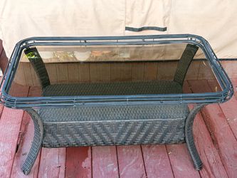 Outdoor Wicker Coffee Table with Glass Top