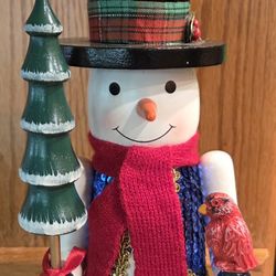 2015, Holiday Cheer, Snowman w/Scarf, Tree & Red Bird Nutcracker 14-3/4"
$15