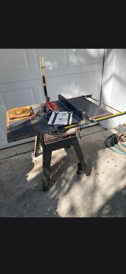 Table saw  in perfect conditions