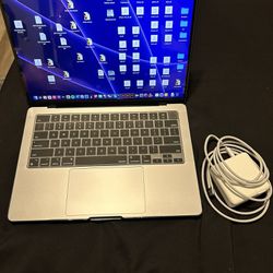 M2 MacBook Pro 14 Inch