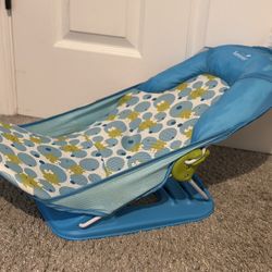 Folding Baby Bather