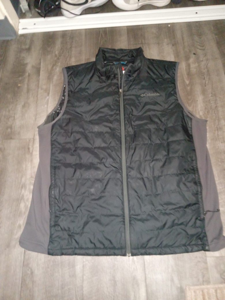 black Columbia vest size xxl