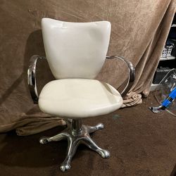 Stylist chair