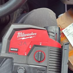 Milwaukee M12 Laser Level