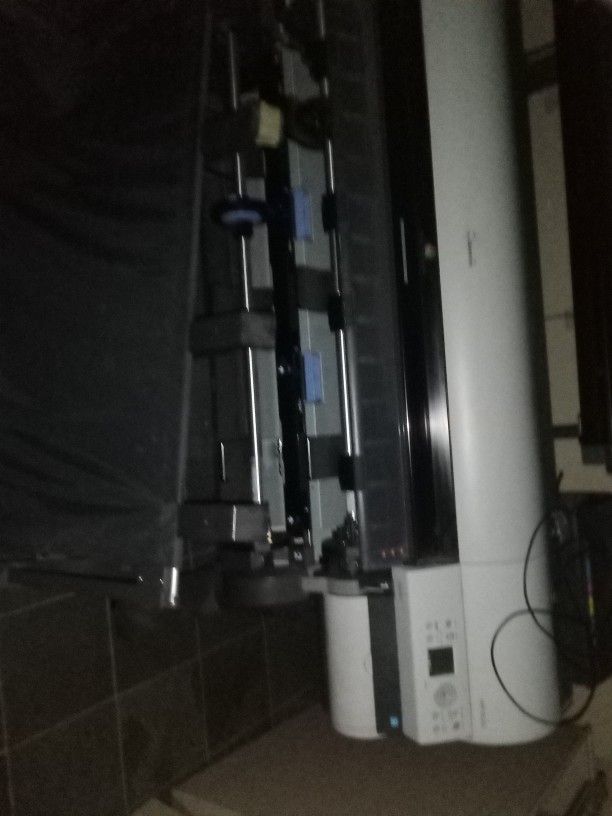 Canon iPF825 44″ Technical Printer