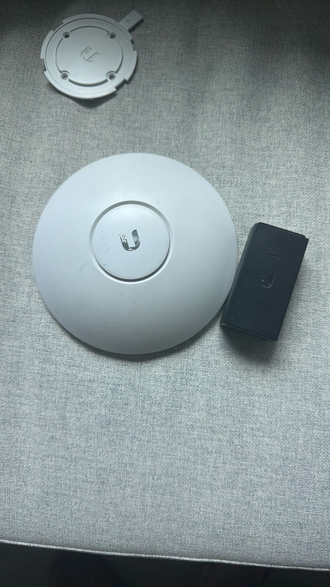 Ubiquiti UniFi UAP-AC-LR With POE Injector