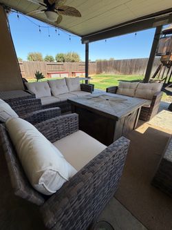 Moving Sale! 6-Piece All-Weather Wicker Patio Sectional Set + Rug