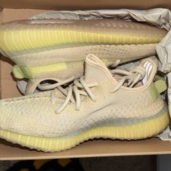 Yeezy Size 6 Men Brand New 