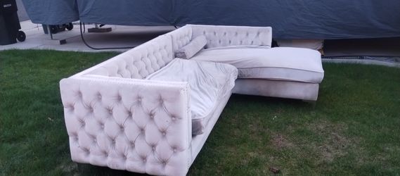 FREE SOFA SECTIONAL Couch..Come Get It!!