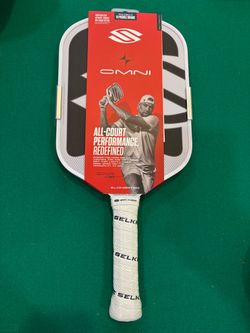 Selkirk OMNI Elongated pickleball paddle