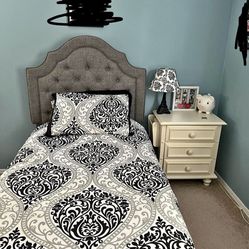 Complete Twin Bed With Bedding / Dresser And Nightstand 