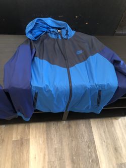 Nike windbreaker jackets 🔥🔥🔥‼️ men size Large