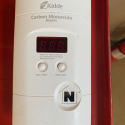 Middle Carbon Monoxide Alarm 