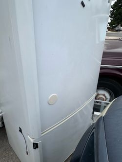 refrigerator free