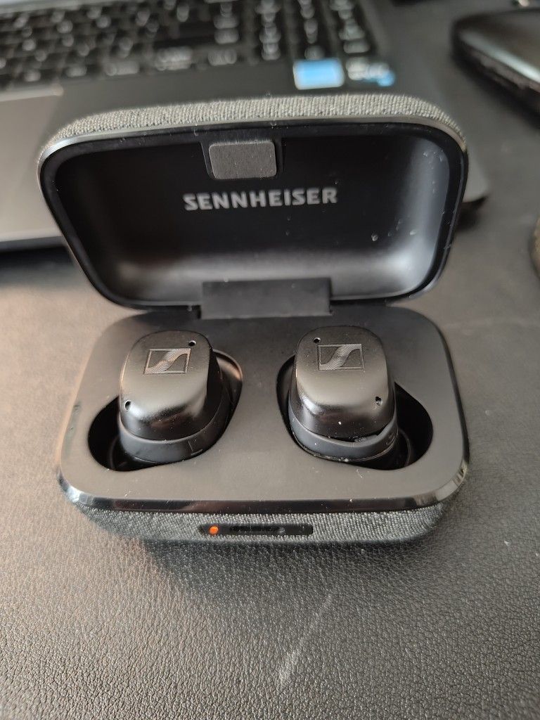 Sennheiser Momentum 3 True Wireless - Excellent Condition 