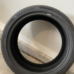 225/40R18 Tire