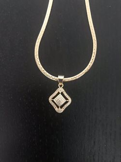 Gold plated pendant with chain