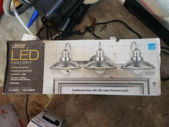 3 LED light vanity - brushed nickle