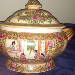 1(contact info removed) Rose Madeline  hand painted 16"  tureen