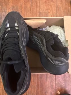 Yeezy 700 Dark Glow
