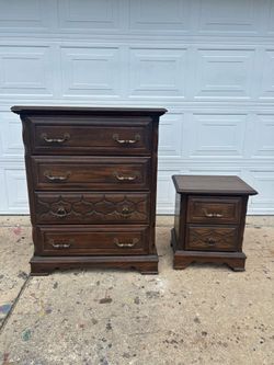 Beautiful vintage dresser with matching nightstand includes delivery locally