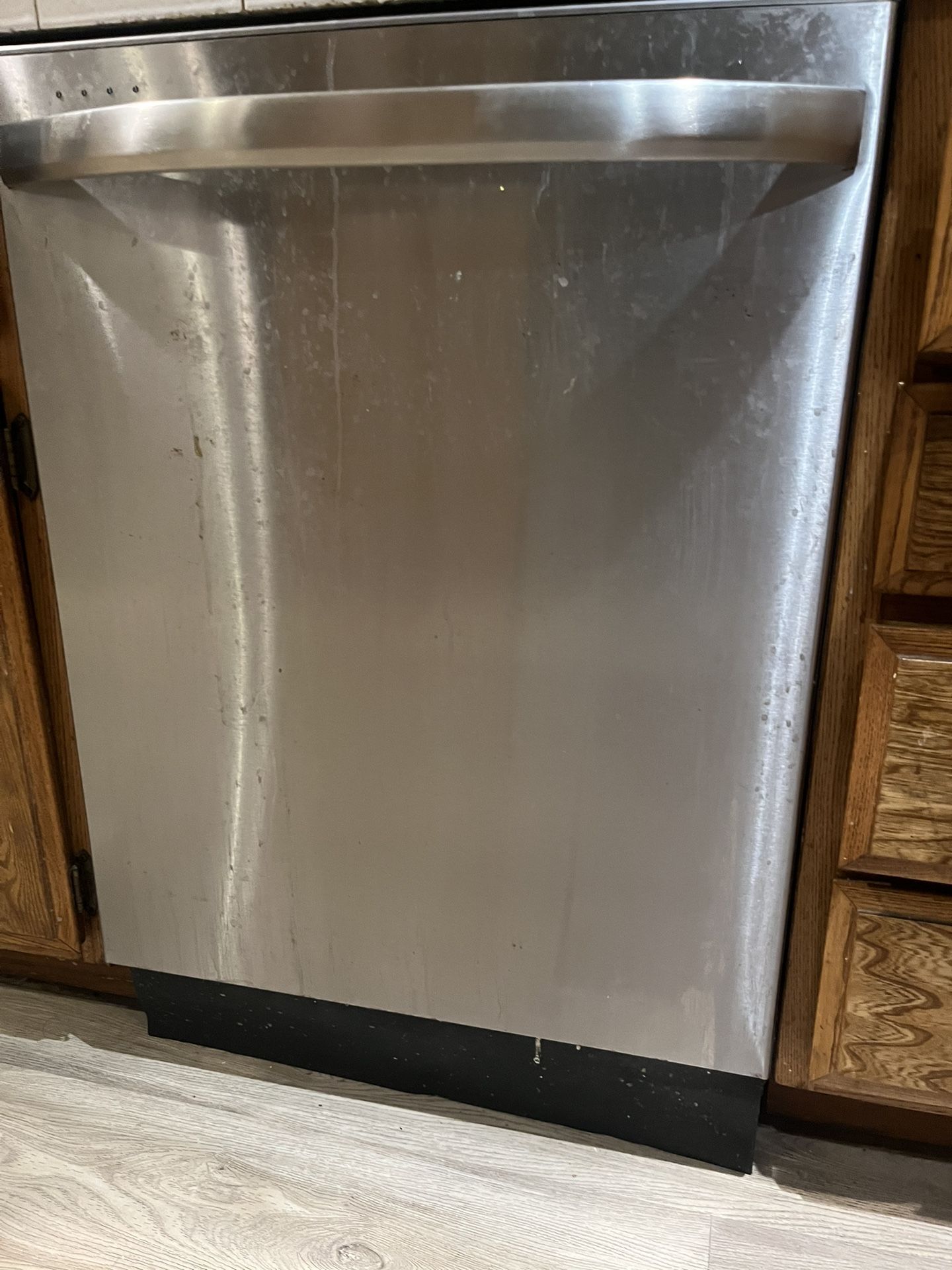 Midea- SteinLess Steel Dishwasher