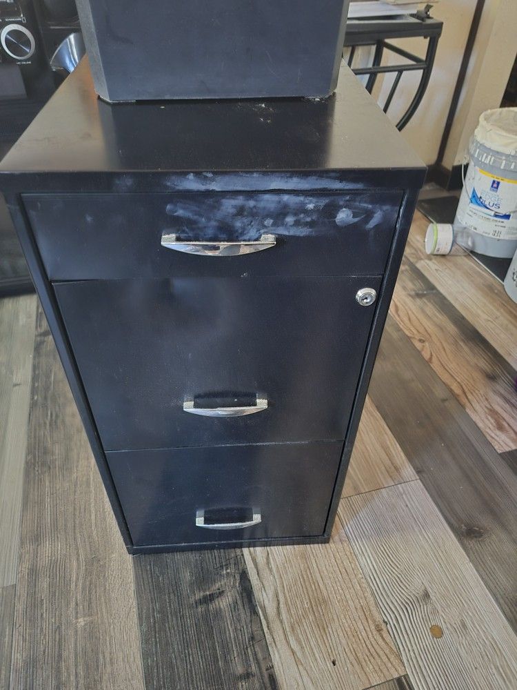 Paper Shreader And Filing Cabinet