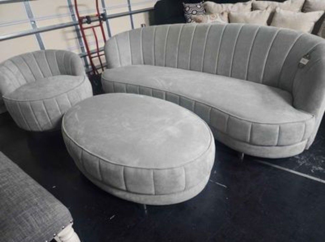 Deal Of Day!! Brand new Hillsdale Pea Couch, Ottoman and Swivel Chair Lounge Set in Light Mint
