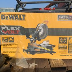 Dewalt 12” Double Bevel Sliding Miter Saw DCS781B