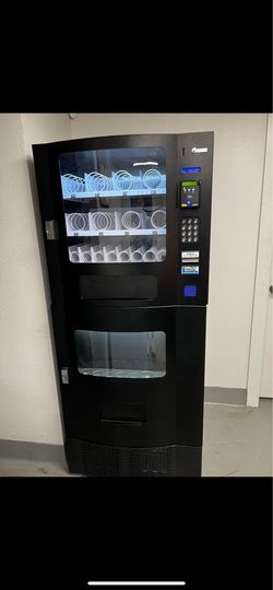 Seaga SM2300 Combo Vending Machine