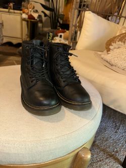 Kids dr martens size 1