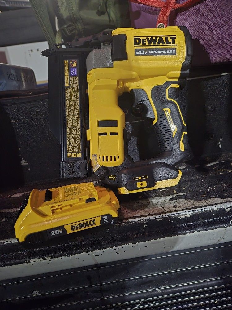 Dewalt Nail Gun 23. Cordless New