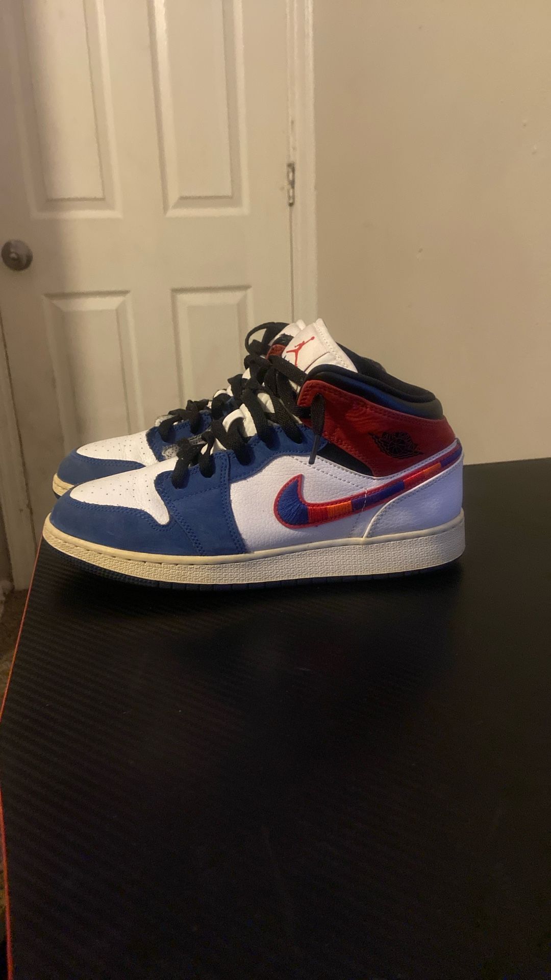 Nike Air Jordan 1 Mid SE "Multi-Color Swoosh"