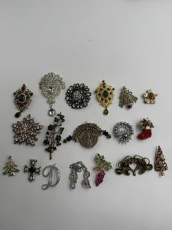 Vintage Costume Brooch Pin Lot Rhinestone Floral Holiday Mixed