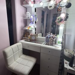 Vanity Mirror 