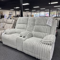 Stupendous Power Recliner Loveseat. 🚚WE DELIVER🚚