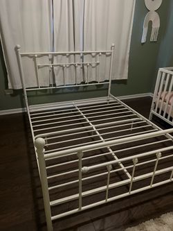 Queen - white metal bed frame