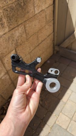 Brand knew ultra bee brake mount
