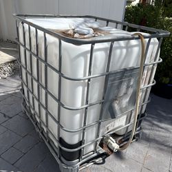 IBC Tote Water Tank Used