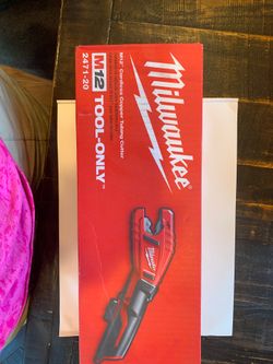 Milwaukee M12 CORDLESS COPER TUBING CUTTER