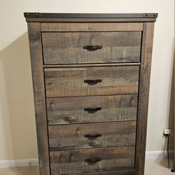 Dresser 