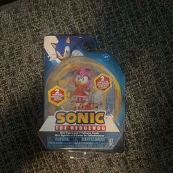 Sonic The Hedgehog Amy Figurine (Error Eye Brows )